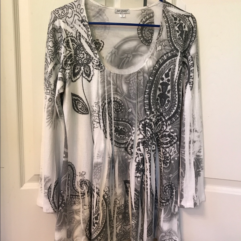 Pretty & warm dress w/grey burnout paisley pattern