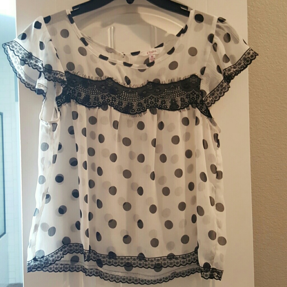 Super cute crop top!