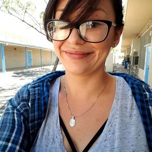 Meet your Posher, Carina