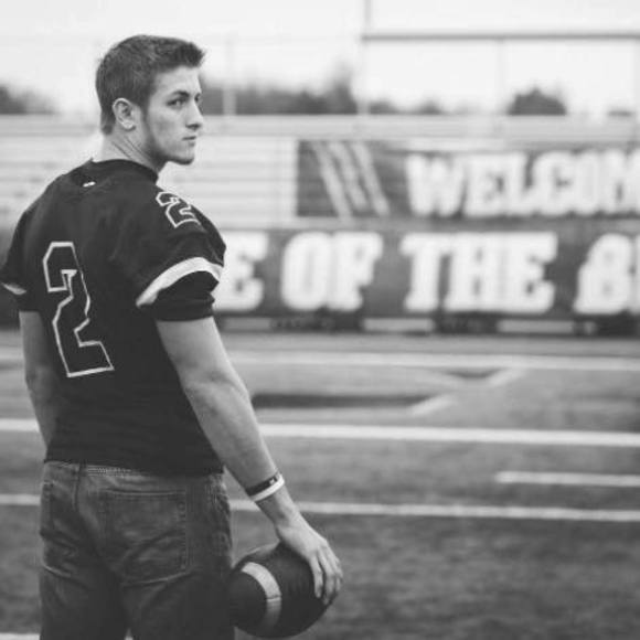 Meet your Posher, Devin - Picture 1 of 1