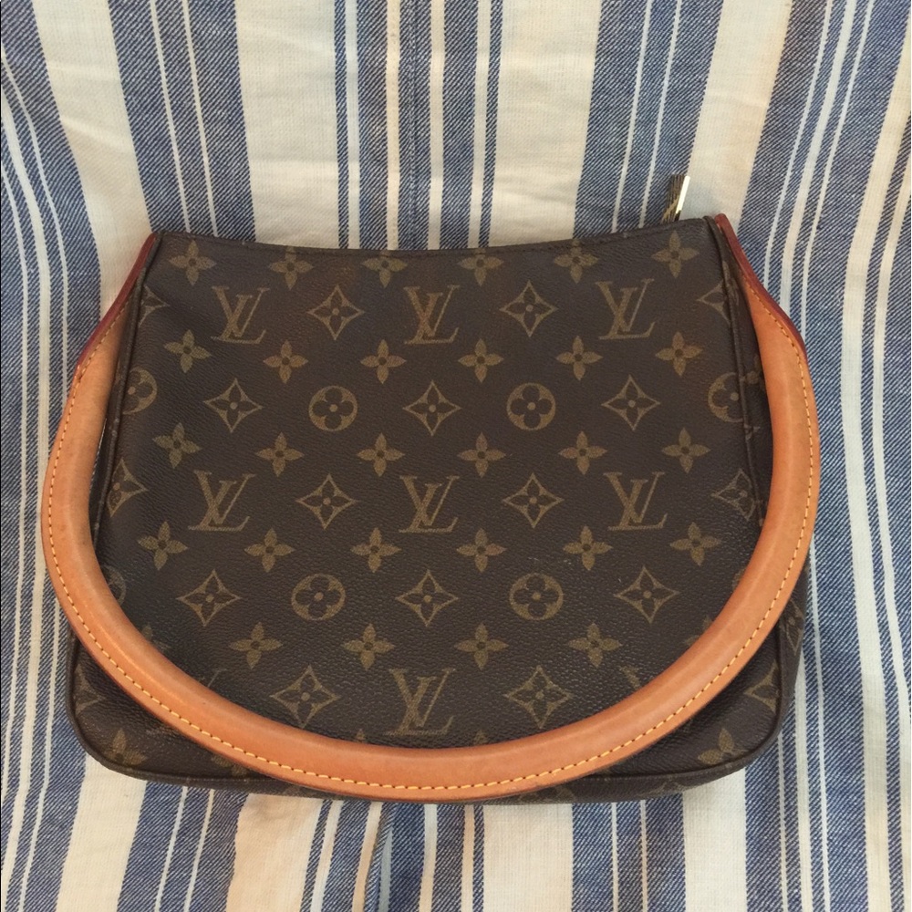 Authentic Louis Vuitton Looping MM Shoulder Bag
