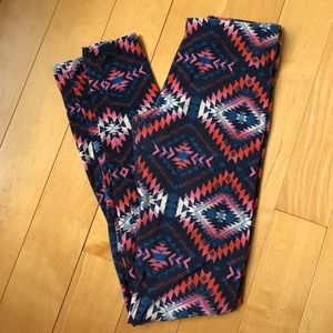 Arizona jeans tribal print leggings
