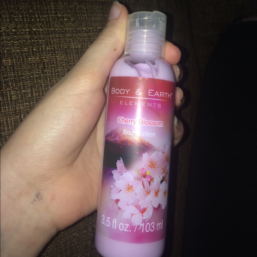 Cherry blossom lotion
