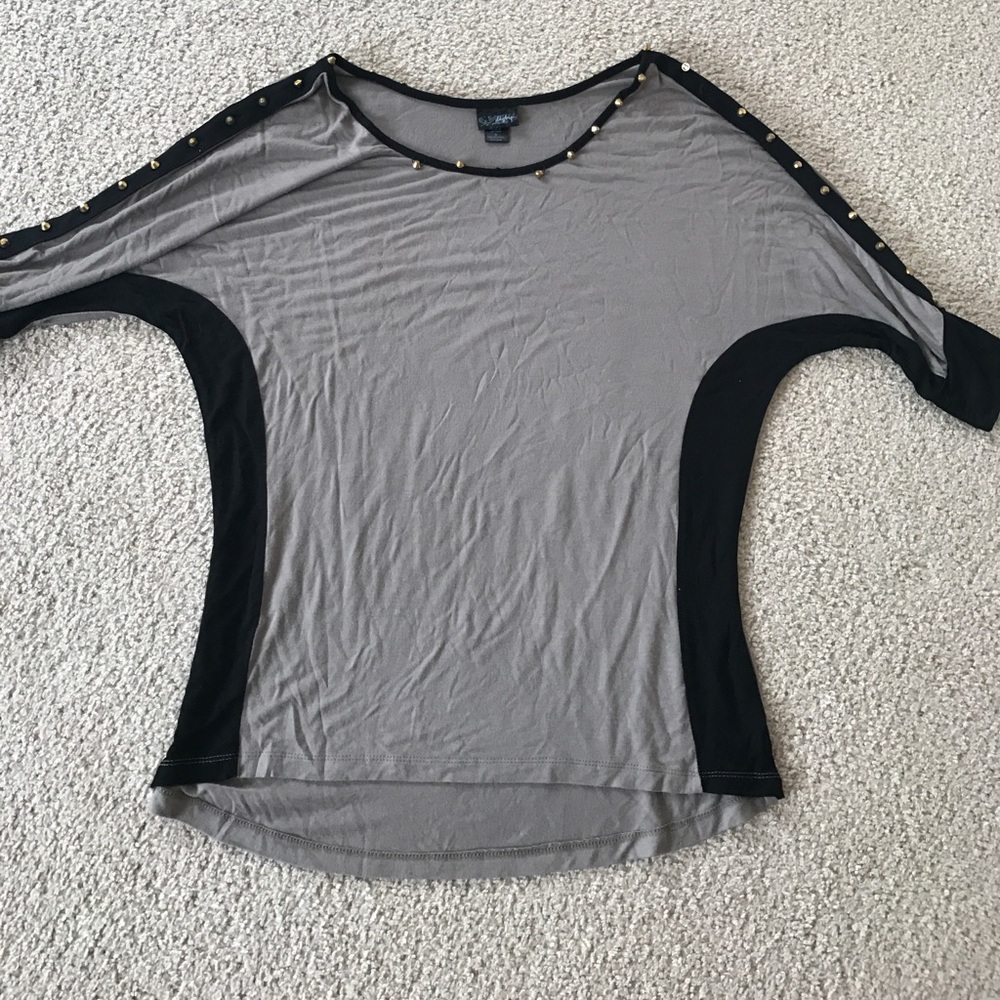 Day trip grey with gold pleats