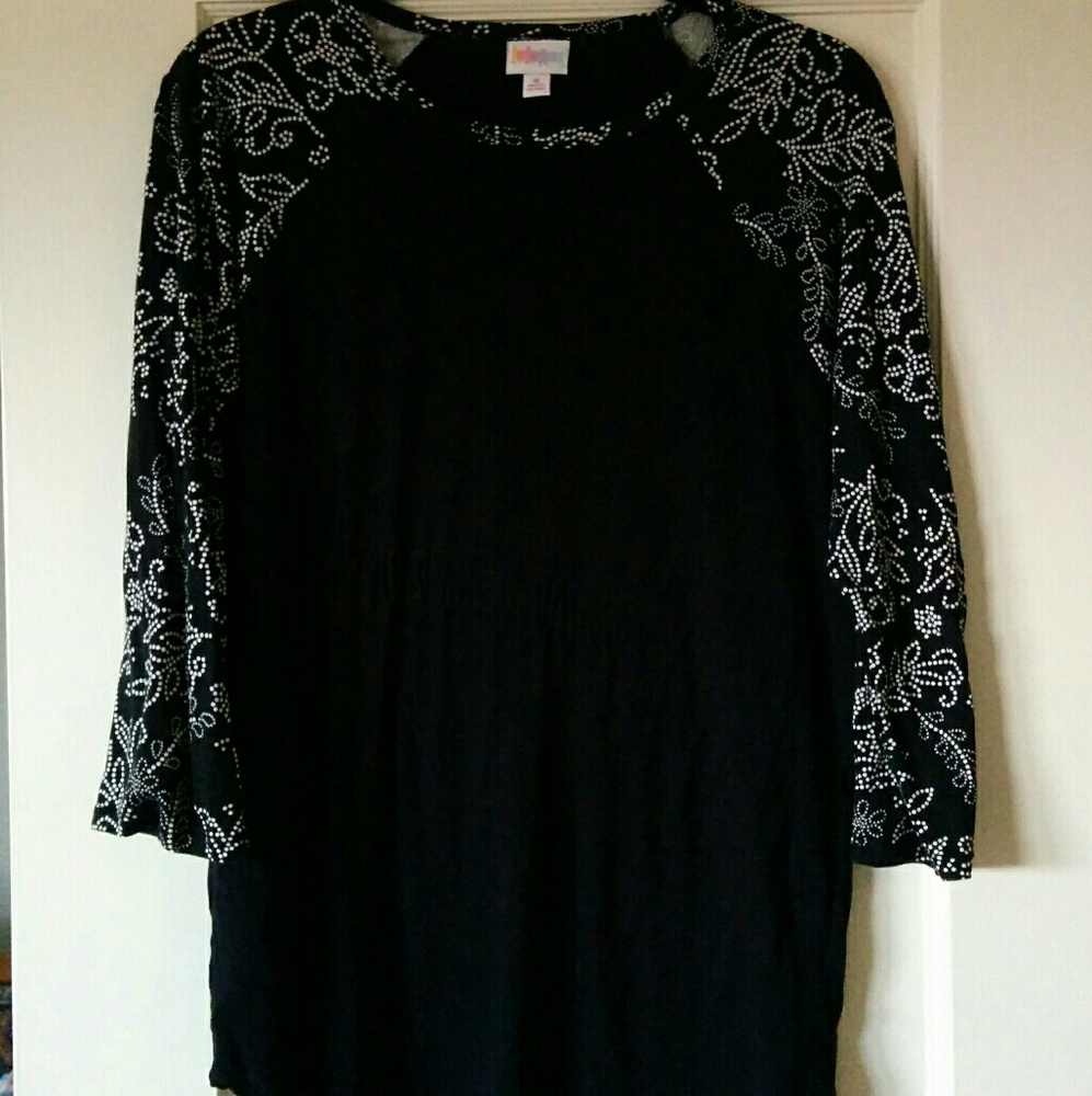 Lularoe M Randy GUC black with patterned sleeve