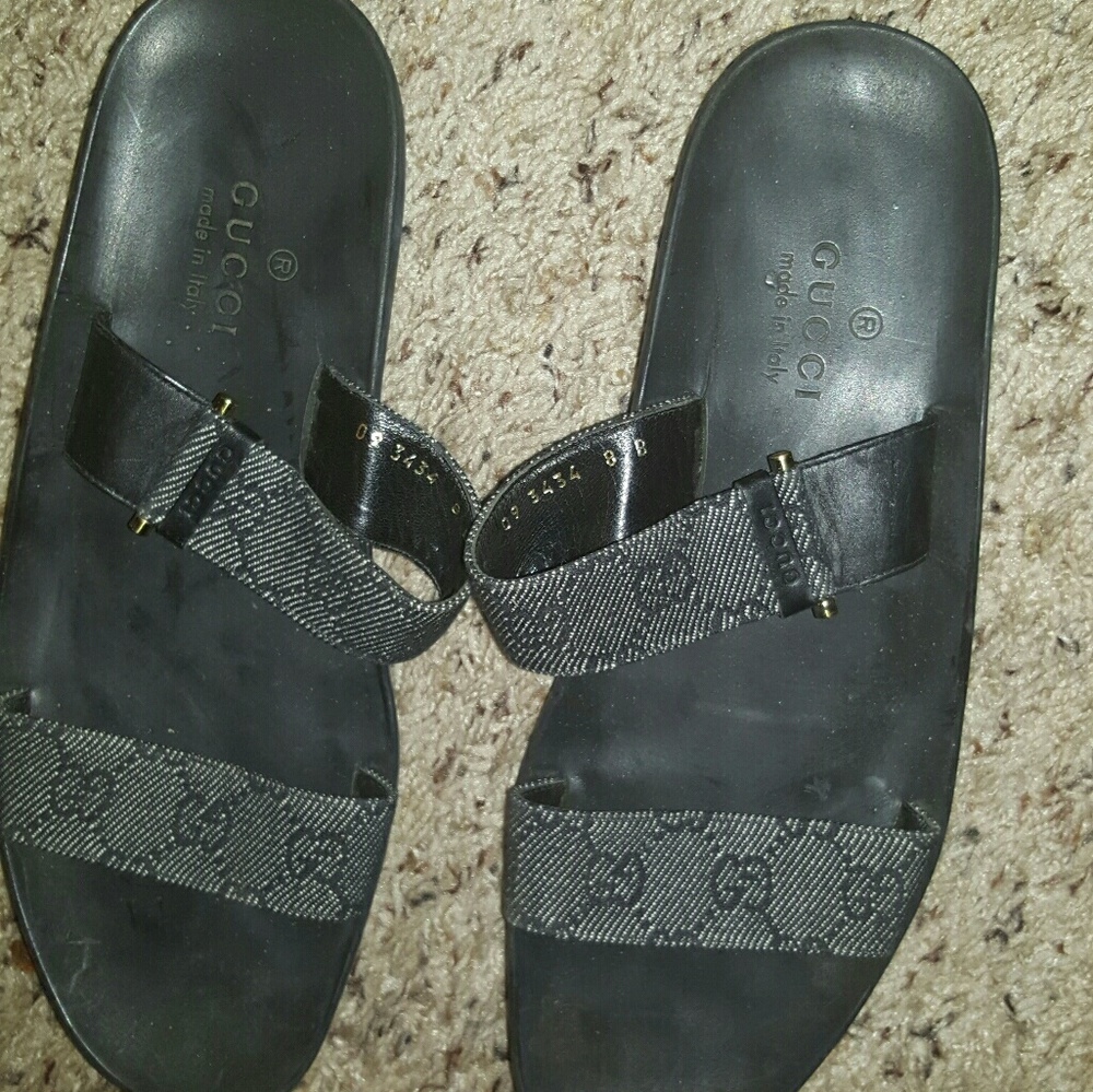 Gucci slippers