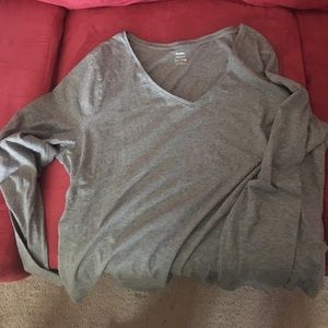 Old Navy relaxed fit tee long sleeve tee.