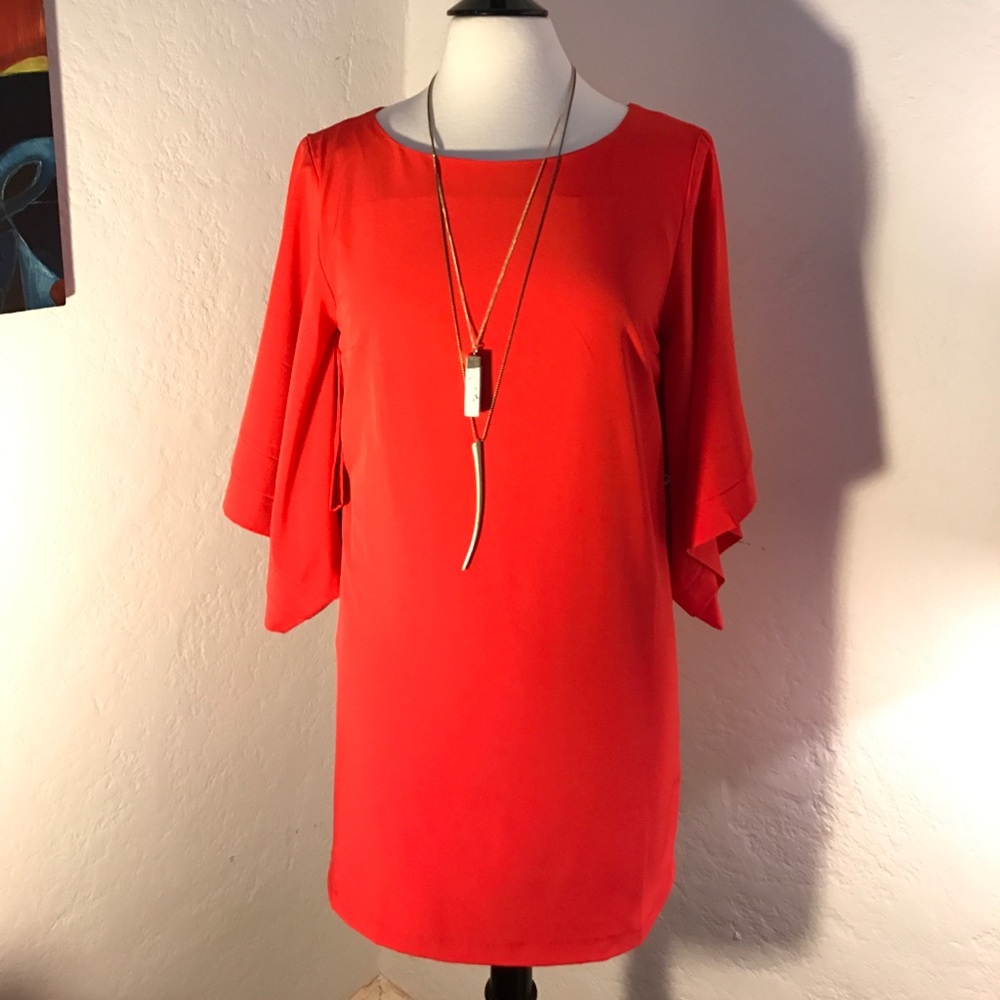 Chic mini dress!