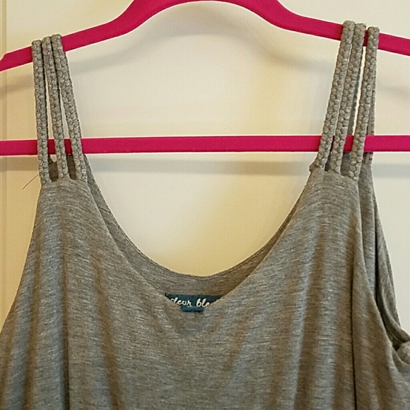 Cute grey dress. - Picture 2 of 2