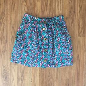 Floral skirt with gold buttons