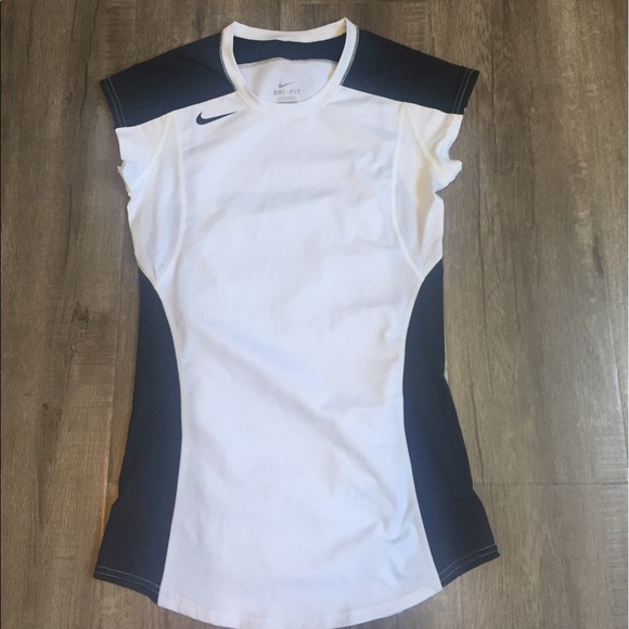 Nike Tops - Nike dri fit NWOT