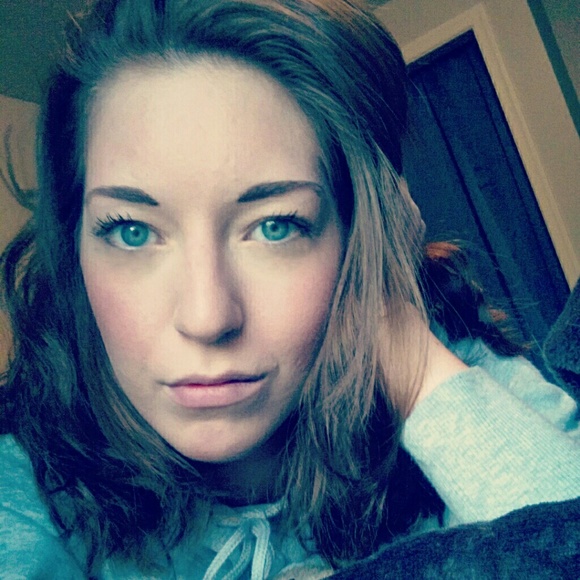 Meet your Posher, Taylor - Picture 1 of 1