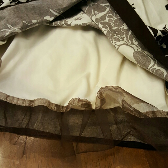 Adorable chocolate and ivory dress - Picture 8 of 8