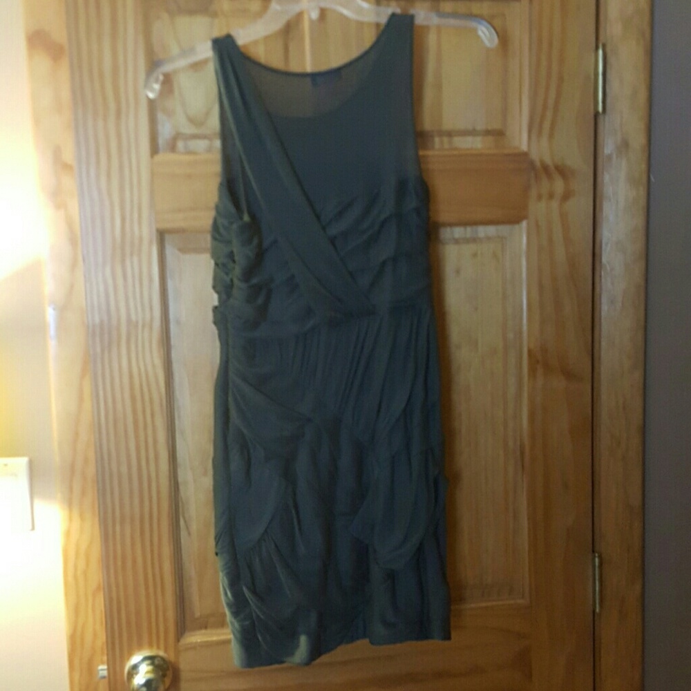 Dress - Picture 3 of 3