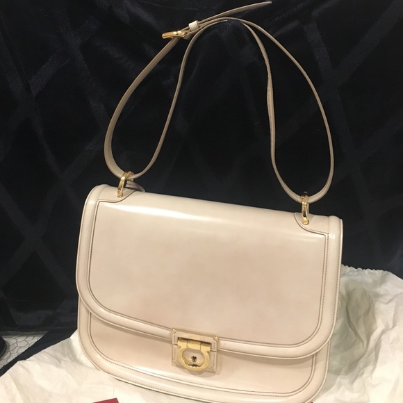 Almond Cafe Salvatore Ferragamo shoulder bag. NWT - Picture 4 of 4