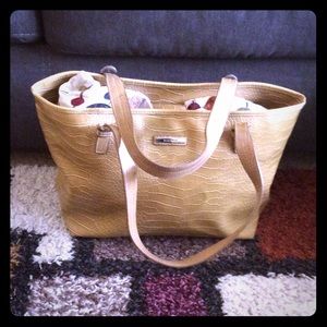 Nine West Tote 👜
