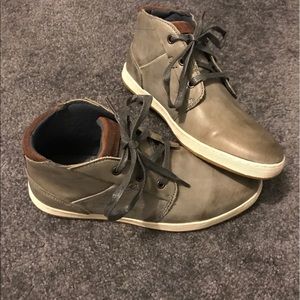 **NEVER WORN** Steve Madden Chukka Boot