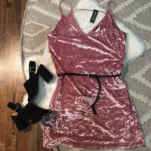 RIVER ISLAND *NWT* velvet minidress