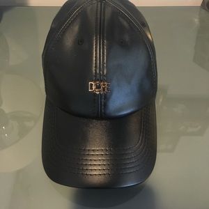 Adjustable baseball cap