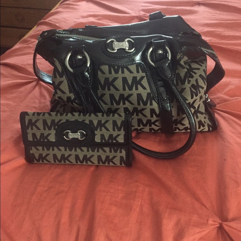 Michael kors bag and wallet