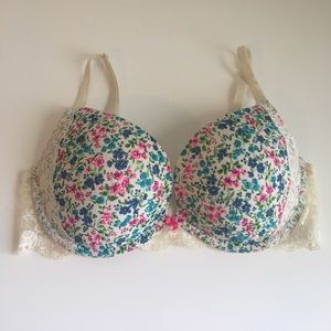 Victoria’s Secret Bra