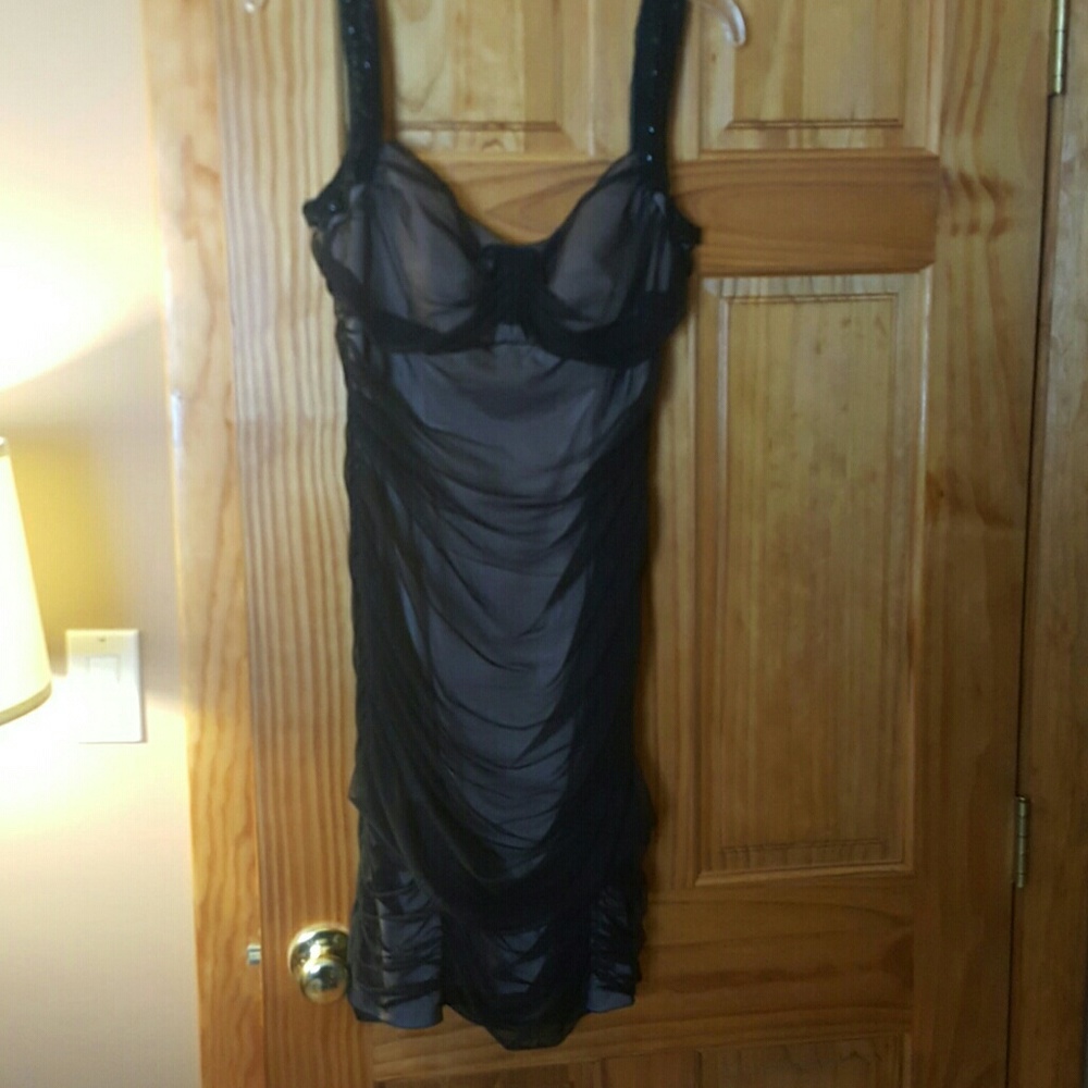 Dress - Picture 3 of 3