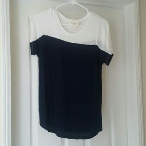 Vince Camuto T-shirt