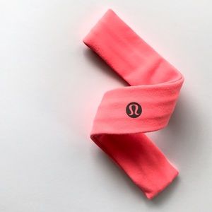 Lululemon Fly Alway Tamer ✨ NWOT headband