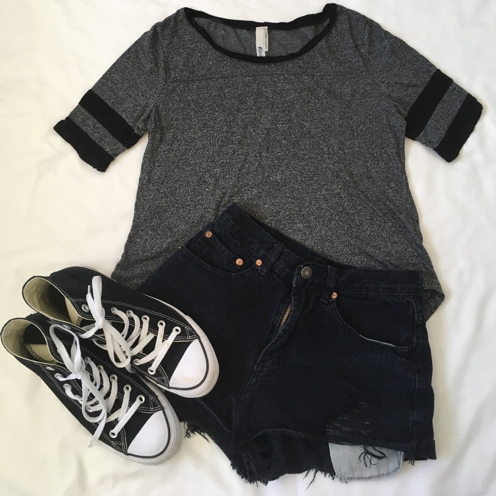 Marled Black Blouse w/ Striped Sleeves