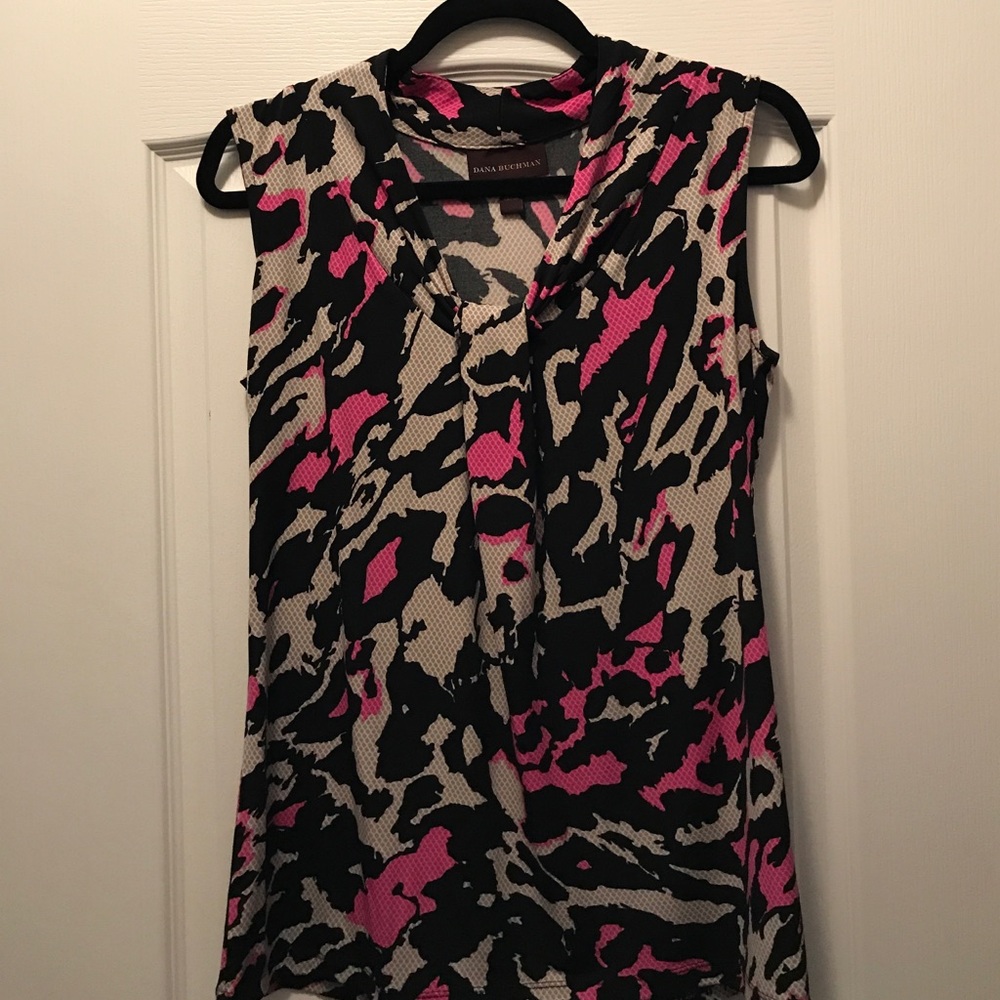 Sleeveless dress top