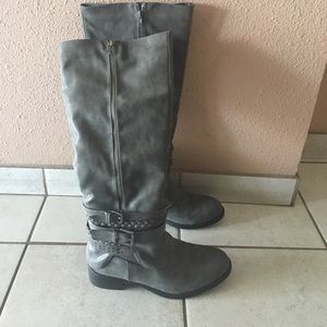 Cute gray woman's boots