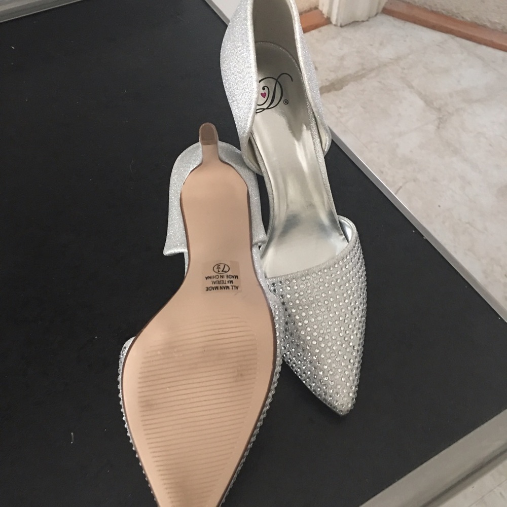 Shoes - Picture 3 of 3