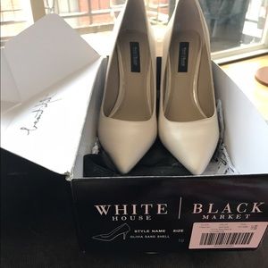 White House Black Market Olivia pumps