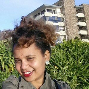 Meet your Posher, Selam