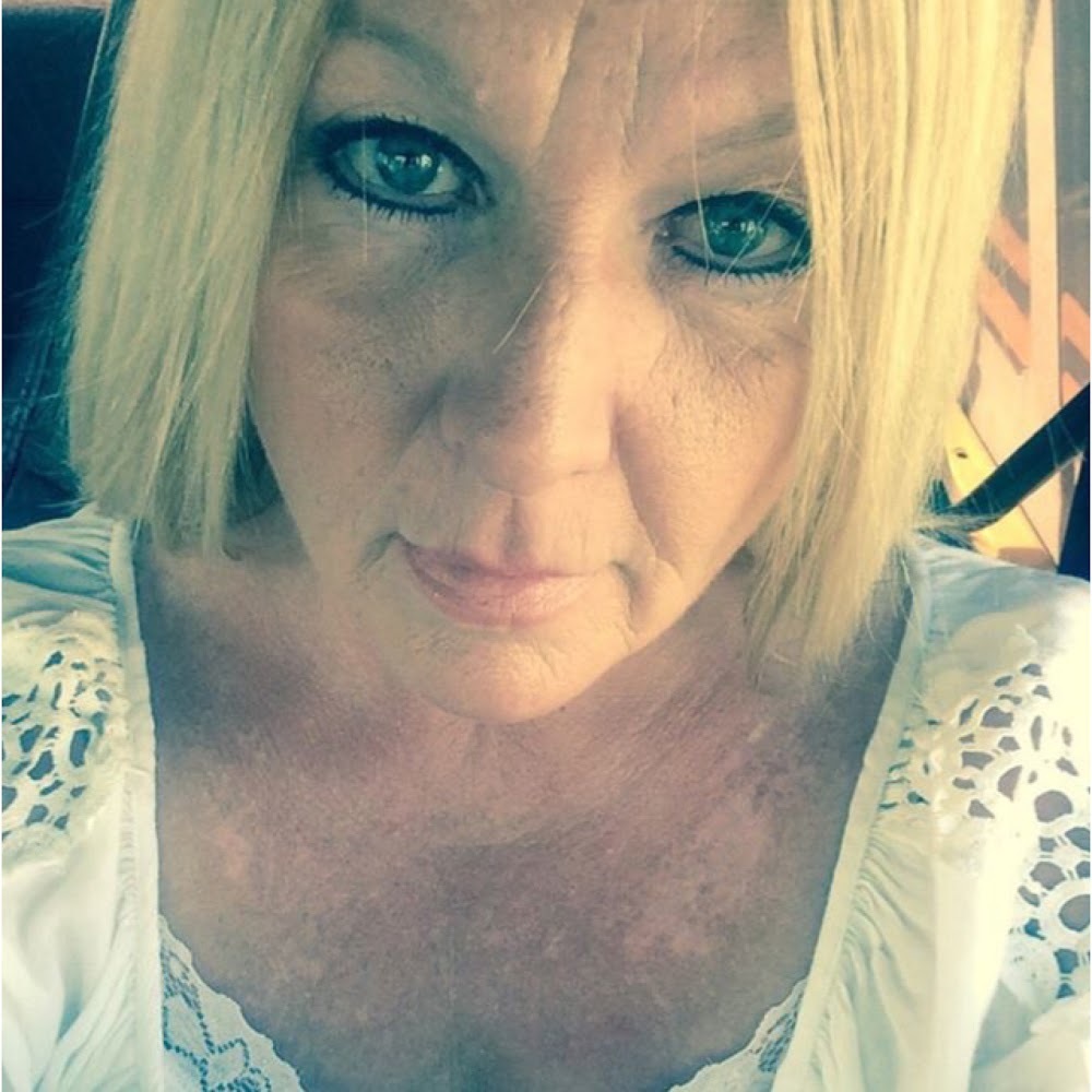 Meet your Posher, Elly