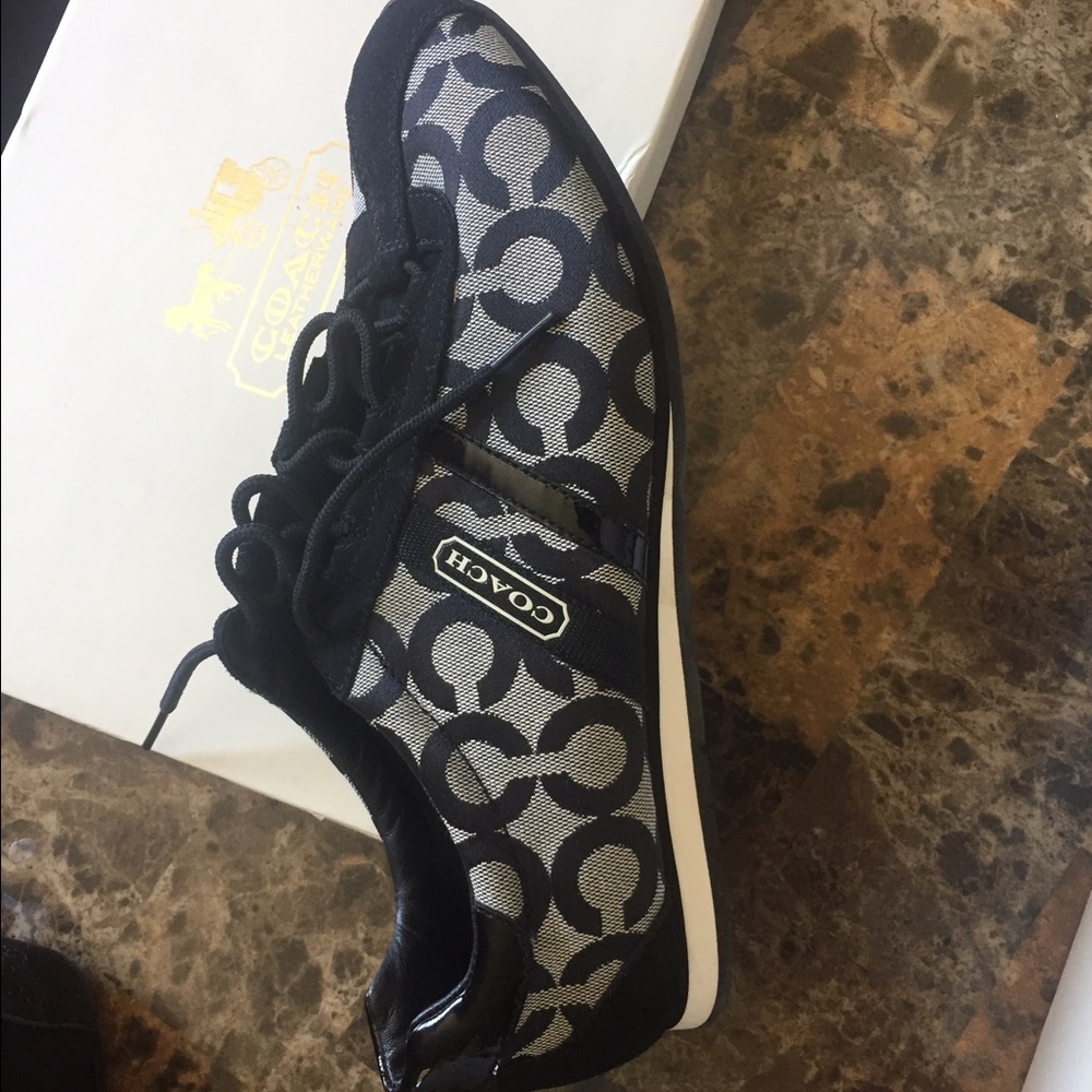 New woman's coach athletic shoe