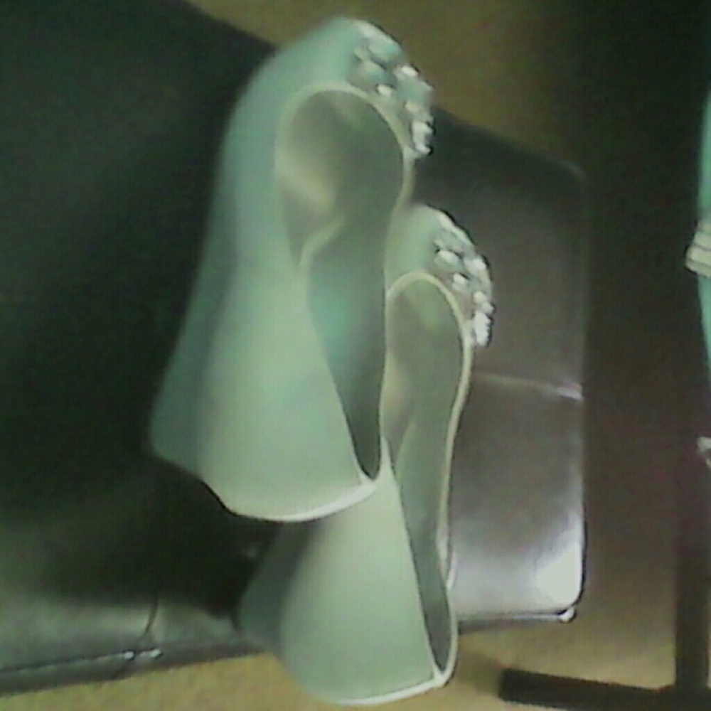 Wedge heel shoes