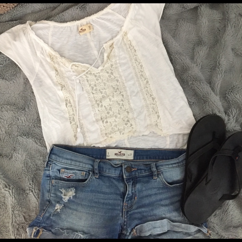 Hollister Tee!