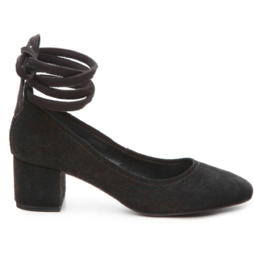 Steve madden lace up shoes!