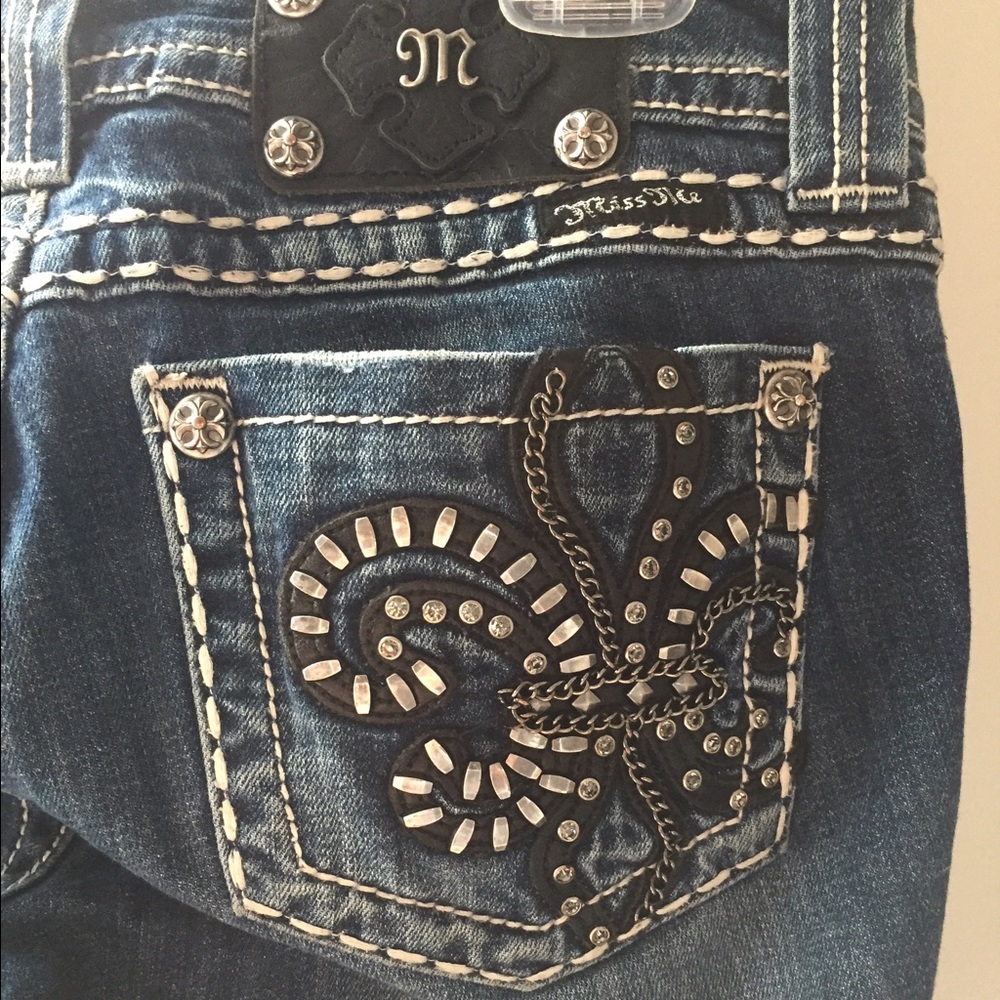 Miss Me Cropped Jeans