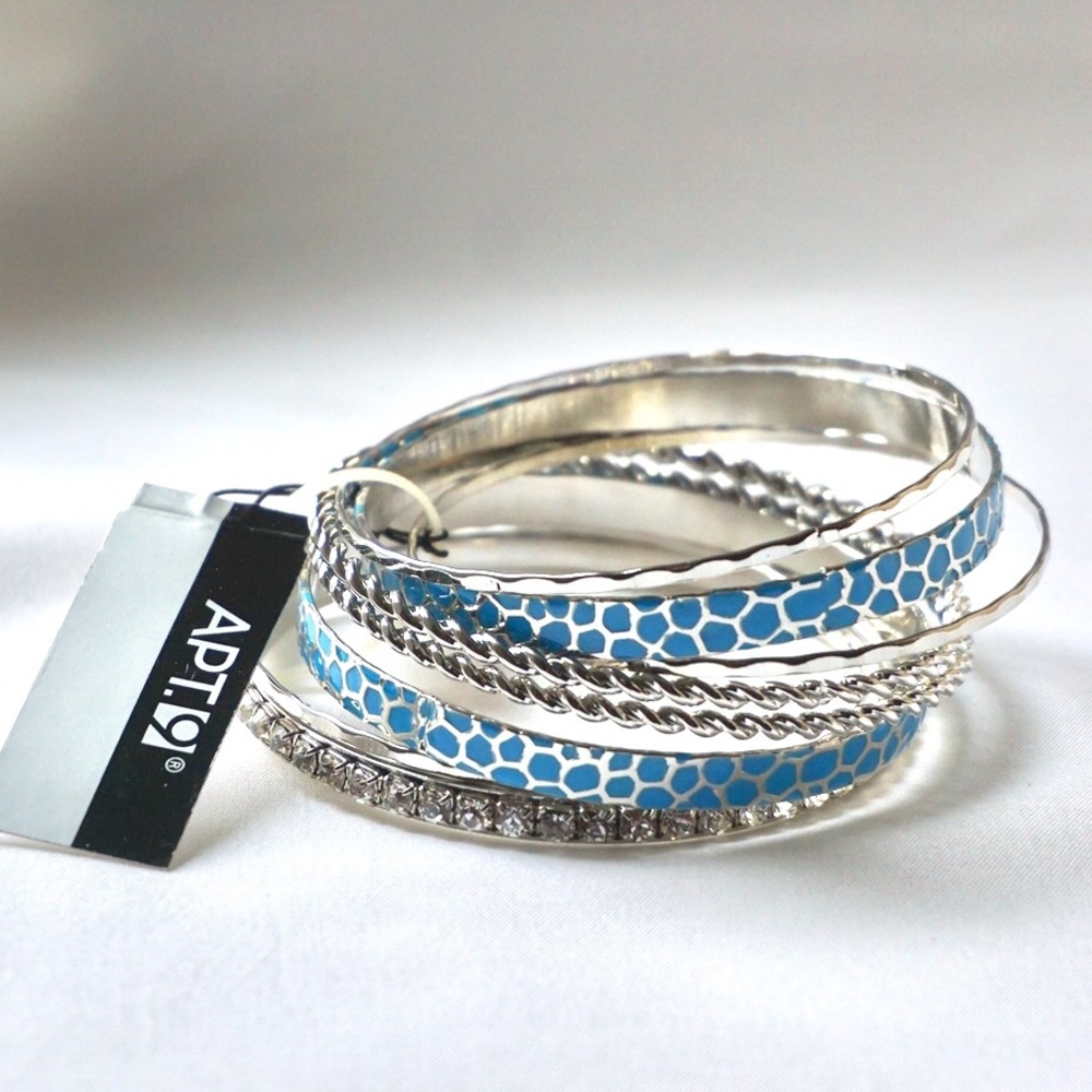 Set of 8 Bangle Bracelets