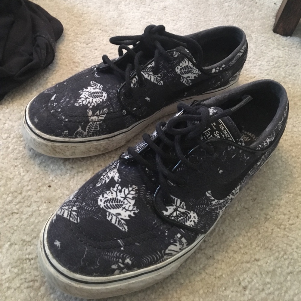 Nike Stefan Janoskis- Men's 6, women's 7.5