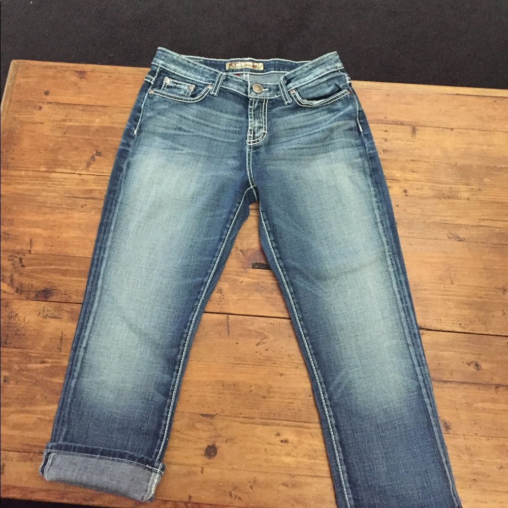 BKE Taylor stretch flip cuff capris