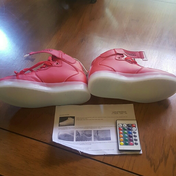 Hoverkicks - Picture 3 of 4