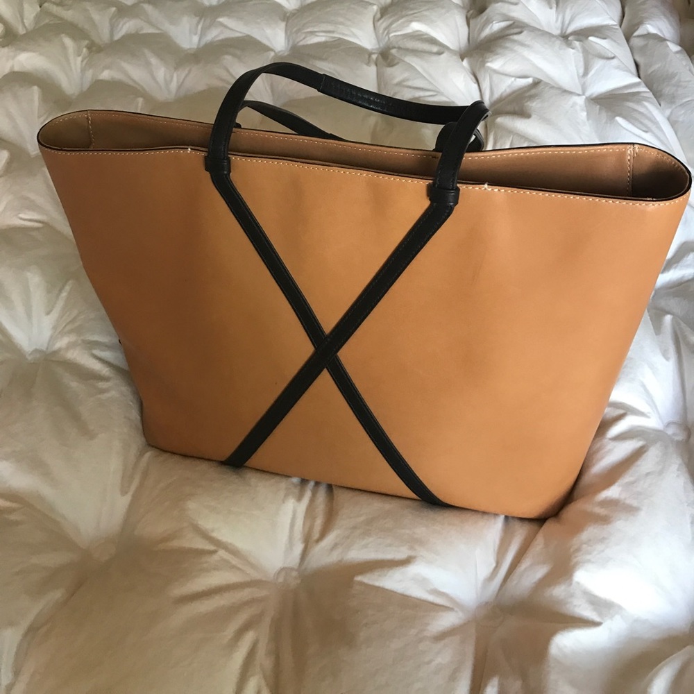 Authentic TUMI Santa Monica Sycamore Leather tote