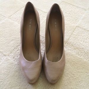 Nine West beige heels - sz 8.5