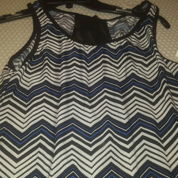 Chevron Print Top - Picture 6 of 6