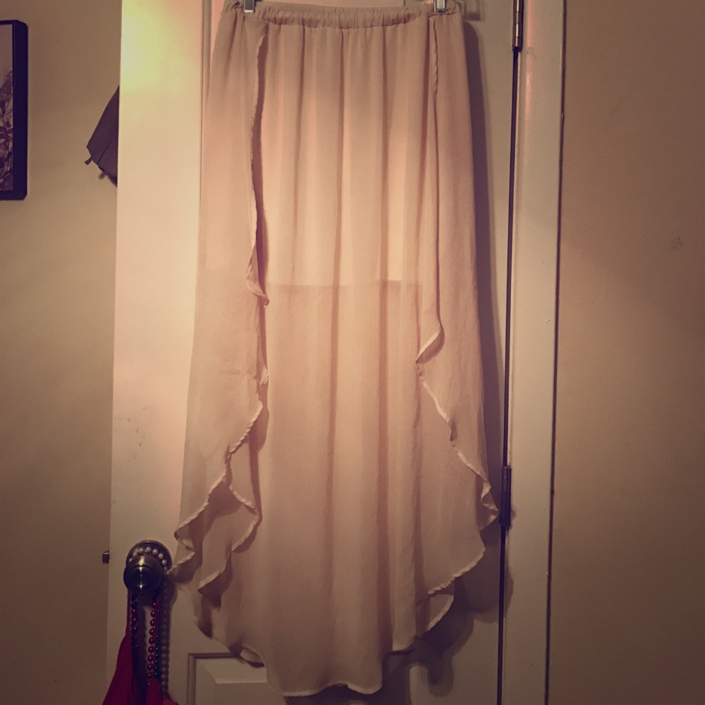 Flowy maxi skirt