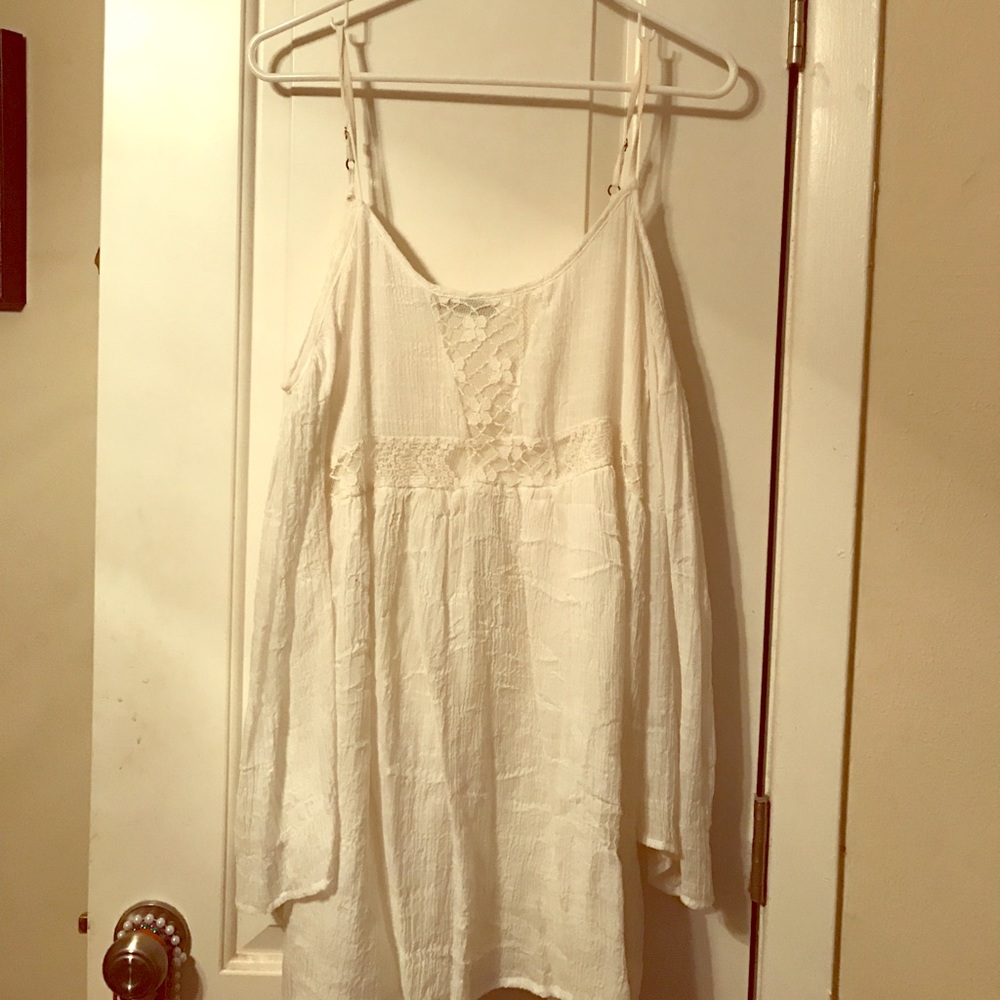 Shoulder cut out dress