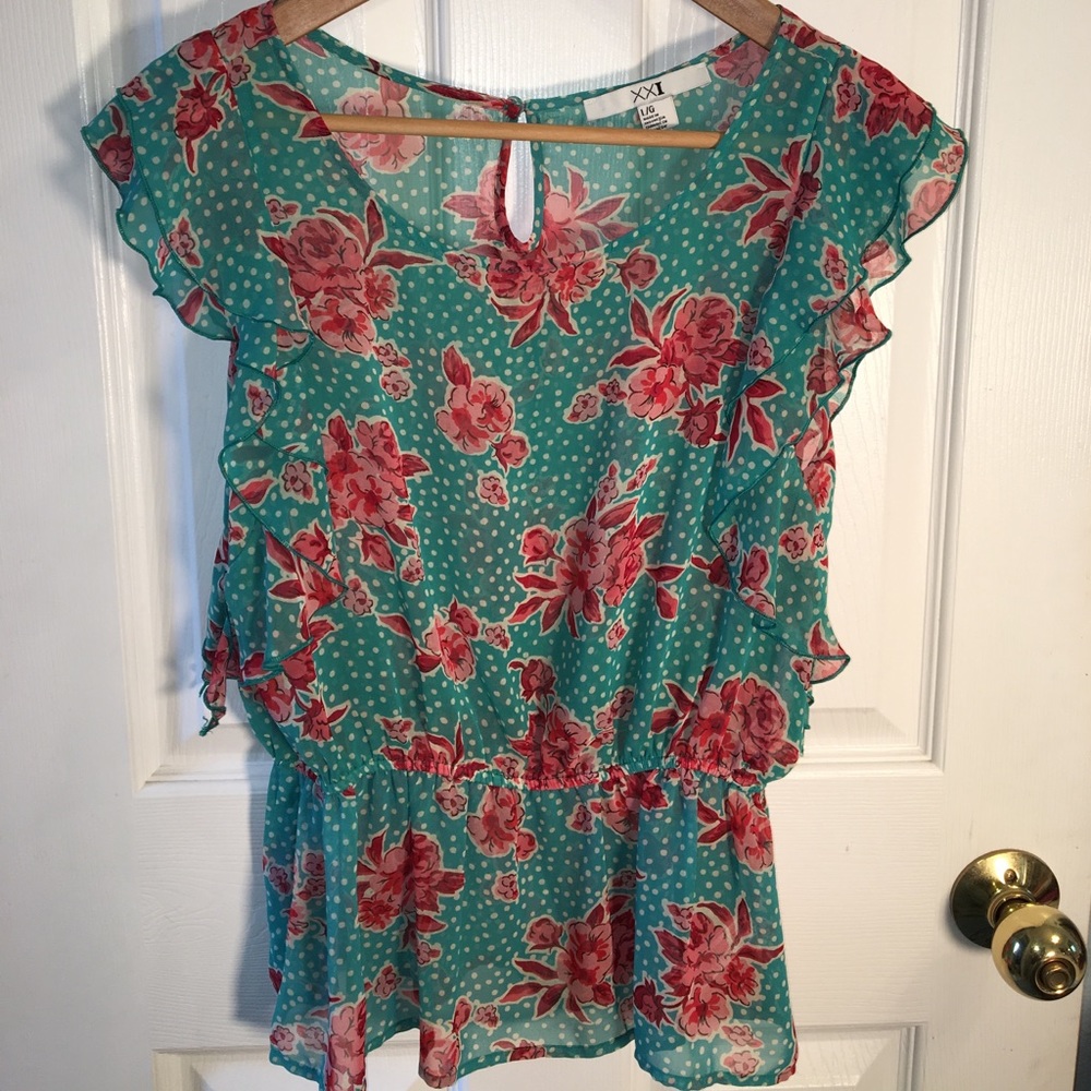 🥀 Adorable vintage inspired flirty top 🥀